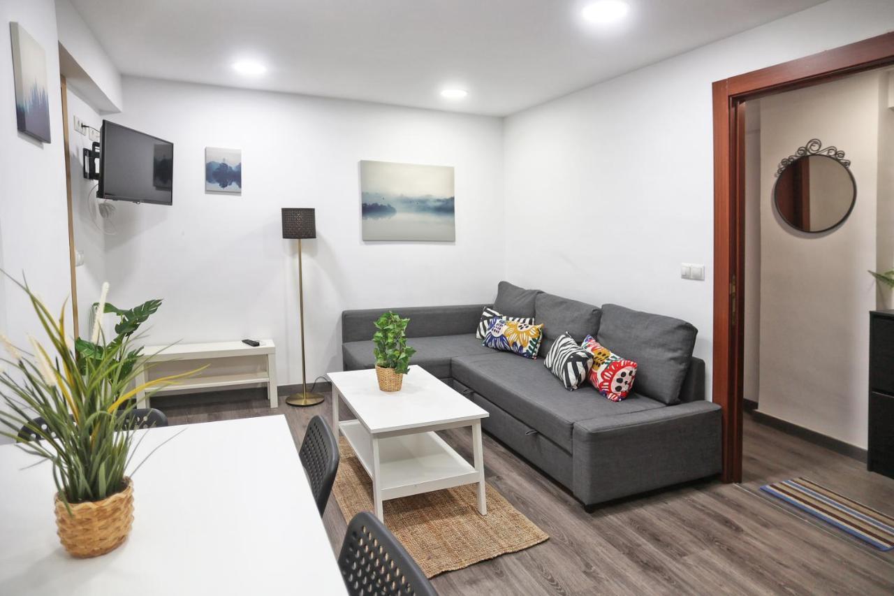 Holidays2Malaga Goya - Zona Huelin & 500 Mts De La Playa Apartment Exterior photo